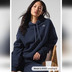 ALO Yoga DUPE Navy Sweatshirt with metal Logo